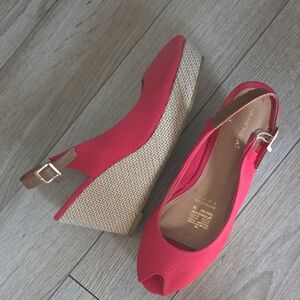 ANDREA 8.5 Coral Wedge Espadrille Slingbacks